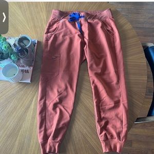 Figs Zamora m/p small stain pictured